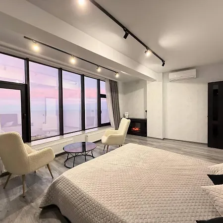 Arcadia Sea View Penthouse Oděsa
